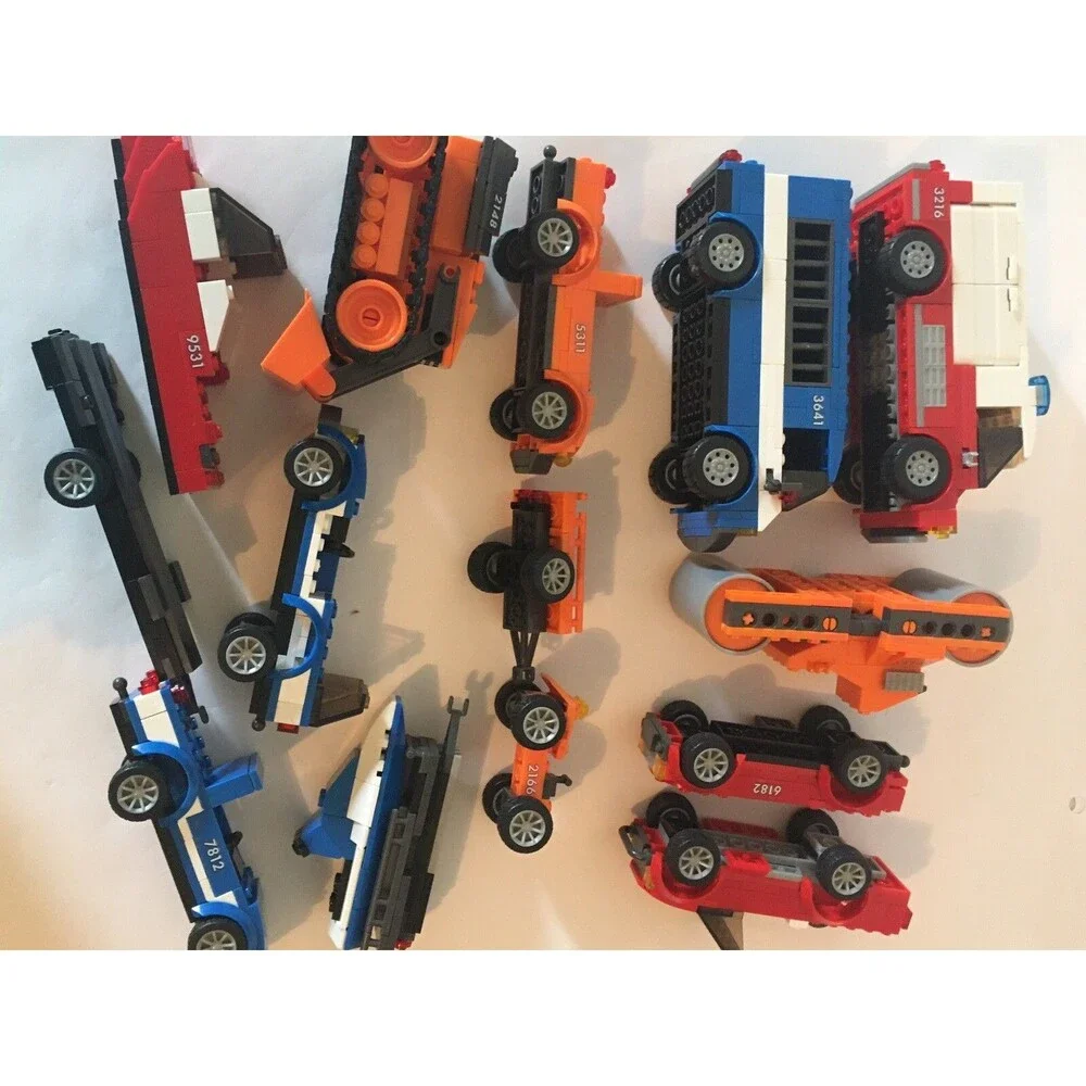 Mega Bloks Police Fire Patrol Rescue Construction Worker Set Tools Hat Figures